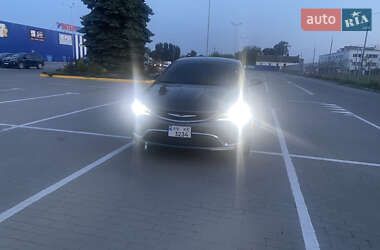 Седан Chrysler 200 2015 в 