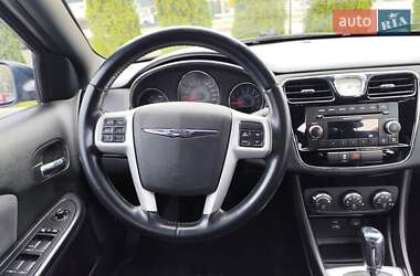 Седан Chrysler 200 2012 в Киеве