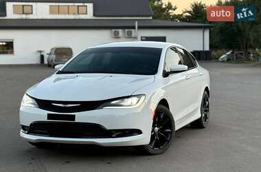 Седан Chrysler 200 2015 в Сарате