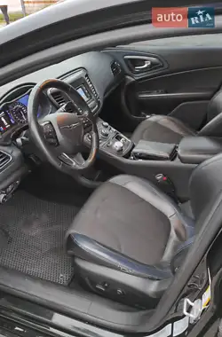 Chrysler 200 2015
