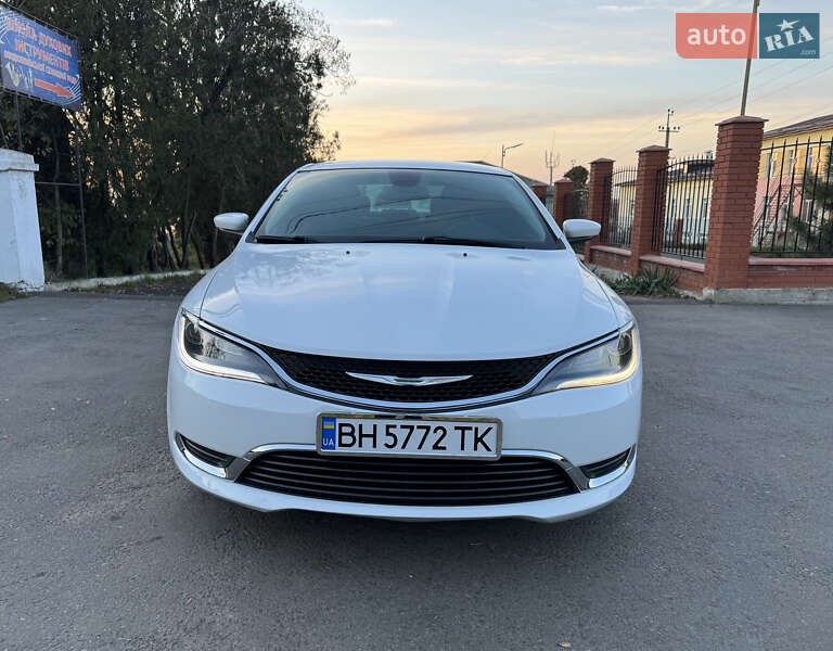 Седан Chrysler 200 2015 в 