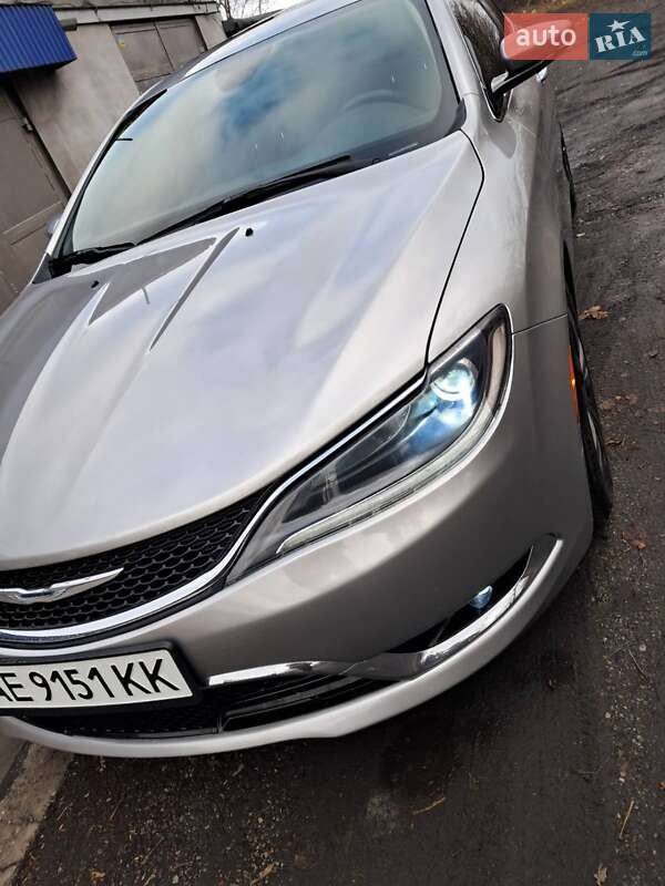 Седан Chrysler 200 2014 в Першотравенске