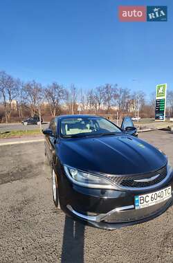 Седан Chrysler 200 2015 в Львові