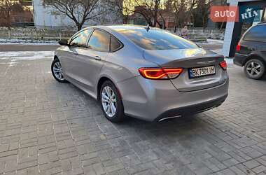 Седан Chrysler 200 2015 в Ровно