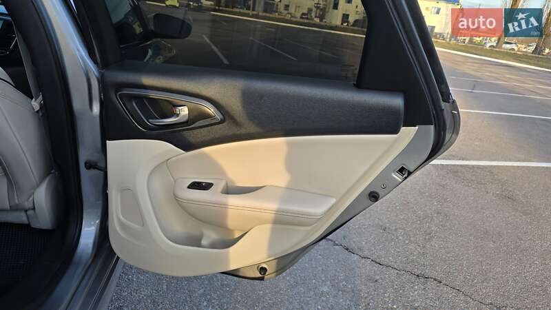 Седан Chrysler 200 2014 в Житомире фото 29 Седан Chrysler 200 2014 в Житомире