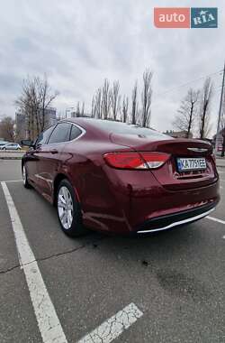 Седан Chrysler 200 2015 в Киеве