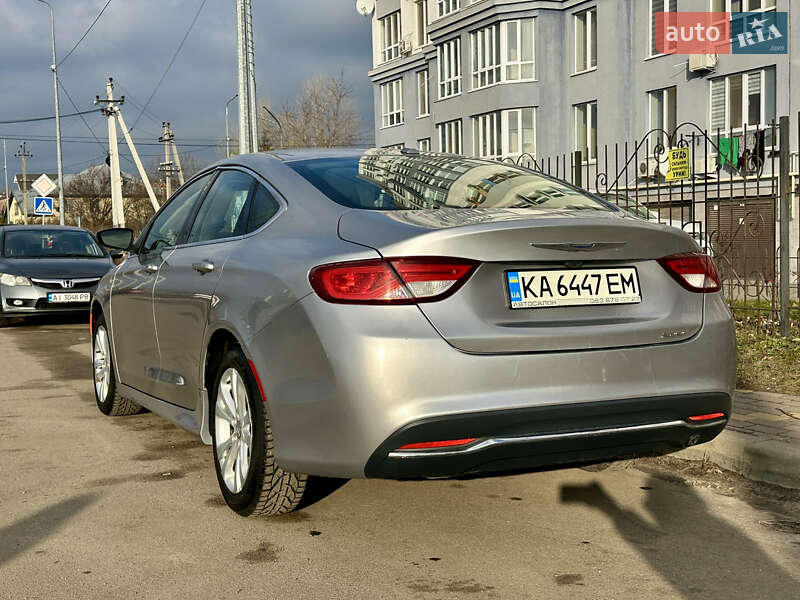 Седан Chrysler 200 2015 в Киеве