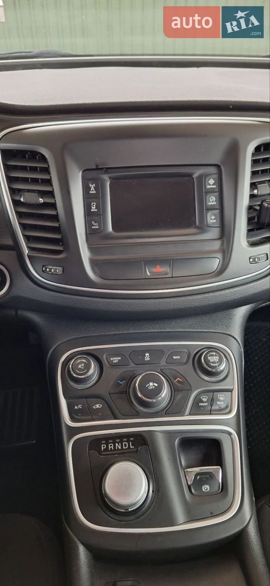 2014 Chrysler 200 - мініатюра 9