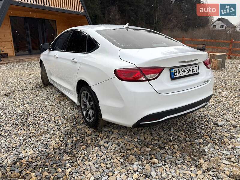 Седан Chrysler 200 2014 в Александрие