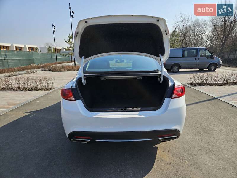Седан Chrysler 200 2016 в Киеве