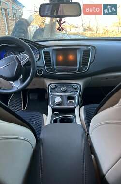 Седан Chrysler 200 2014 в 