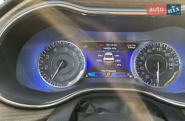 Седан Chrysler 200 2014 в 