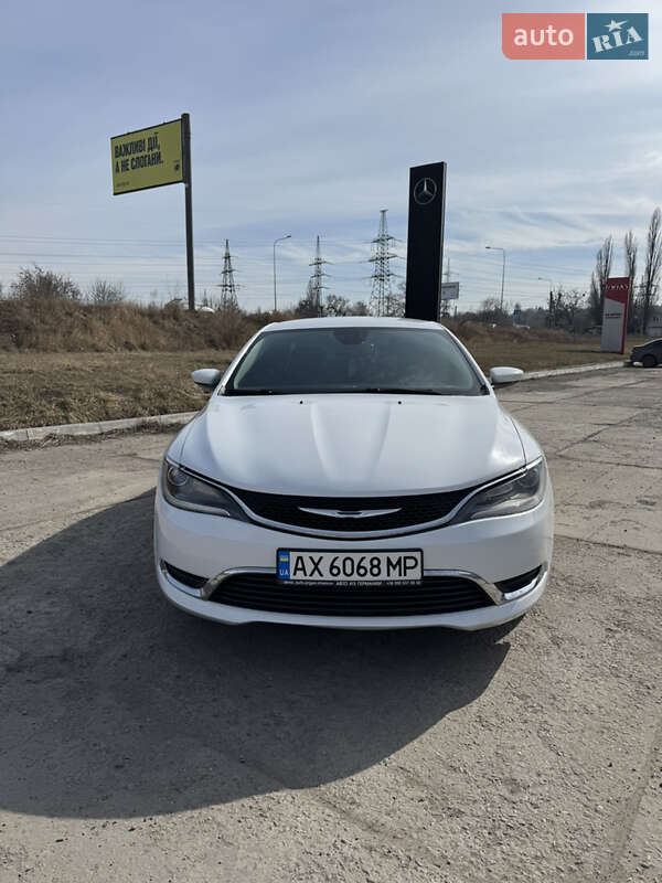 Седан Chrysler 200 2015 в Харькове