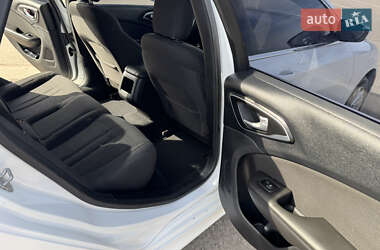 Седан Chrysler 200 2015 в 