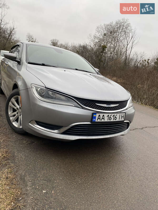 Chrysler 200 2015