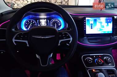Седан Chrysler 200 2014 в 