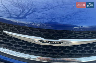 Седан Chrysler 200 2015 в 