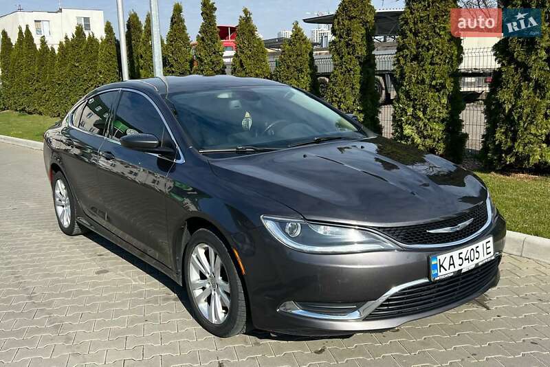 Седан Chrysler 200 2015 в 