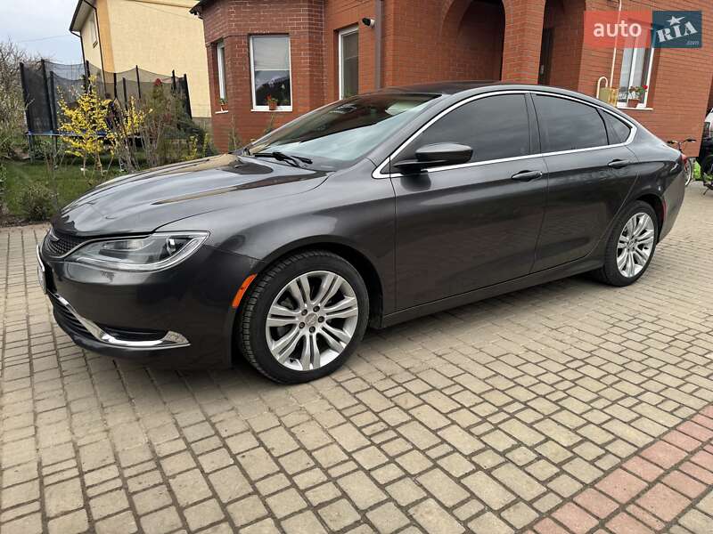 Седан Chrysler 200 2014 в Луцке