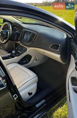 Седан Chrysler 200 2014 в 