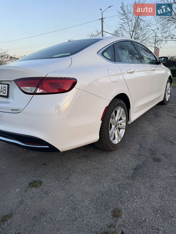 Седан Chrysler 200 2014 в Днепре