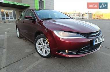Седан Chrysler 200 2015 в Дніпрі