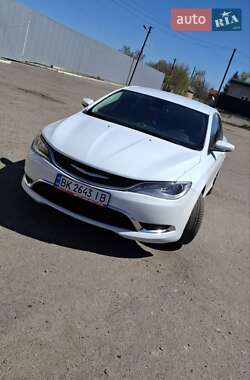 Седан Chrysler 200 2015 в 