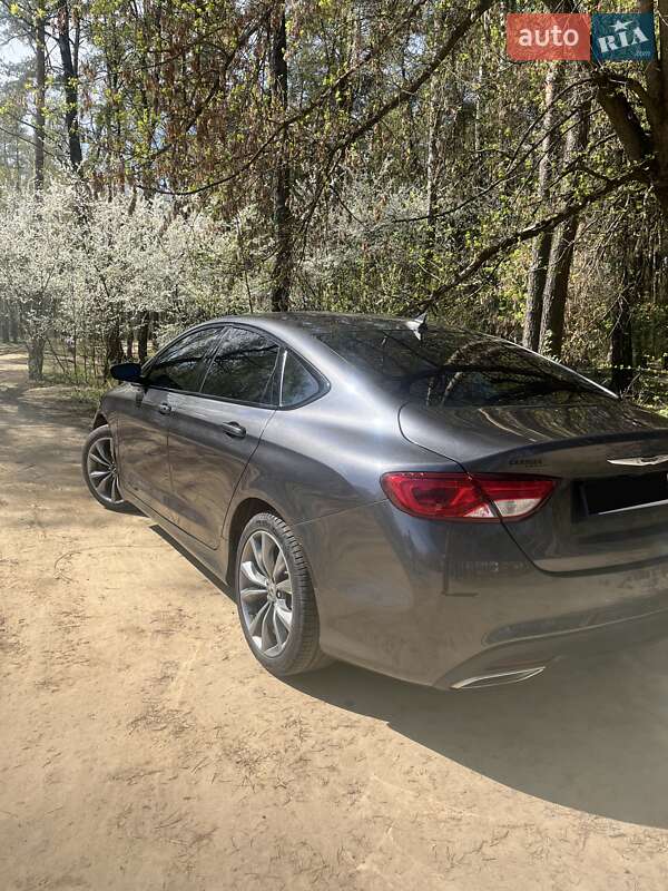 Седан Chrysler 200 2016 в Чернігові