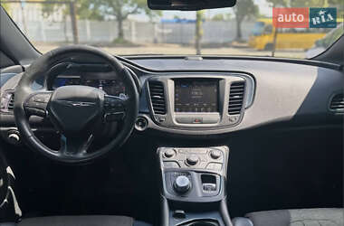 Седан Chrysler 200 2014 в 