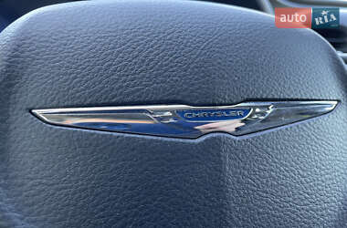 Седан Chrysler 200 2014 в 