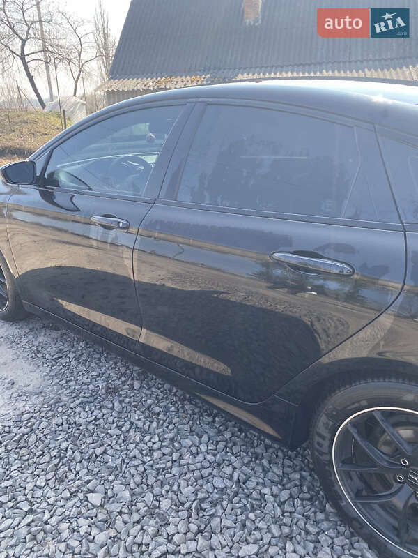 Седан Chrysler 200 2016 в Владимире