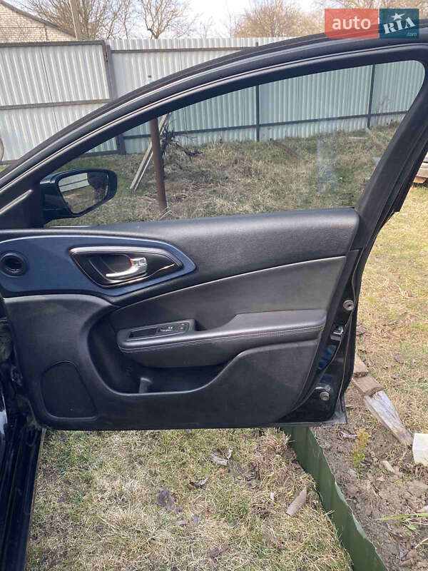 Седан Chrysler 200 2016 в Владимире фото 16 Седан Chrysler 200 2016 в Владимире