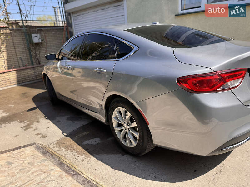 Седан Chrysler 200 2014 в Чорноморську
