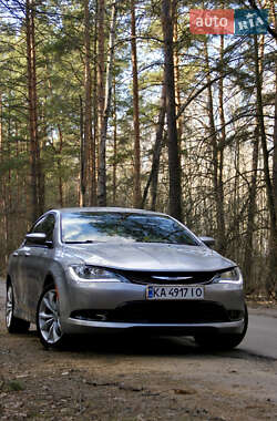 Седан Chrysler 200 2015 в 