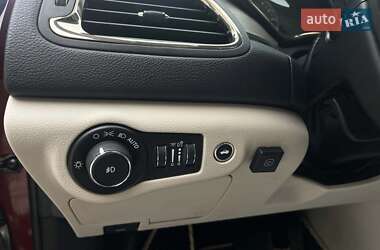Седан Chrysler 200 2015 в 