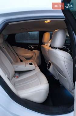 Седан Chrysler 200 2014 в 
