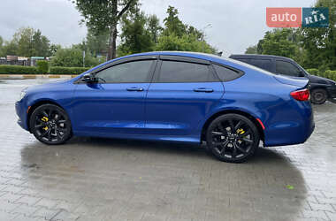 Седан Chrysler 200 2015 в 