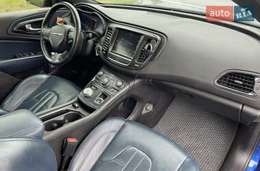 Седан Chrysler 200 2015 в 