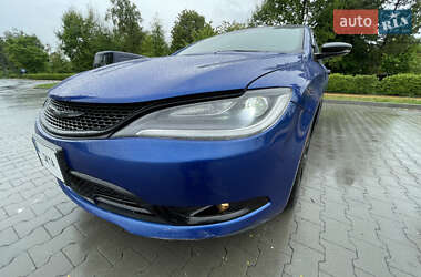 Седан Chrysler 200 2015 в 