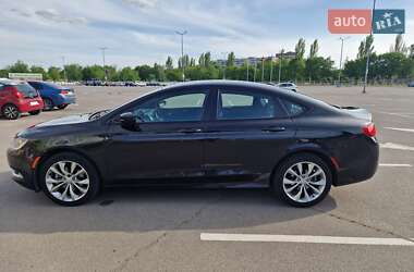 Хэтчбек Chrysler 200 2015 в 