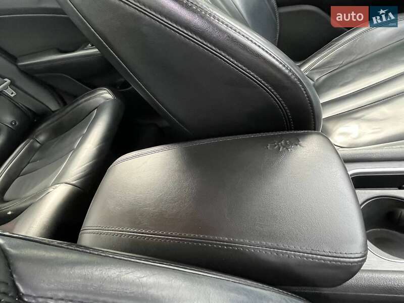 Седан Chrysler 200 2016 в Харкові