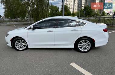 Седан Chrysler 200 2016 в 
