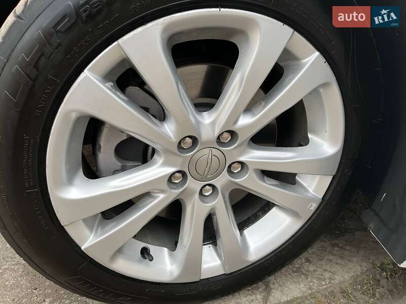 Седан Chrysler 200 2016 в Харкові