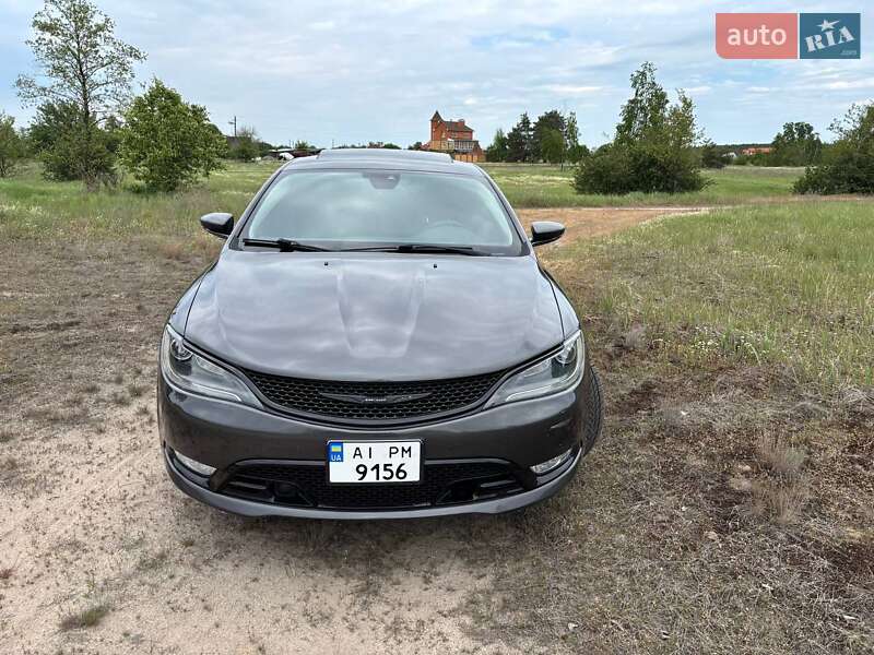 Седан Chrysler 200 2015 в Вишгороді