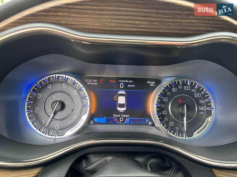 Седан Chrysler 200 2015 в Вишгороді