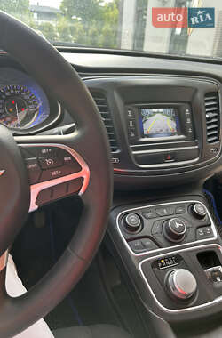 Седан Chrysler 200 2016 в 