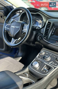 Седан Chrysler 200 2014 в 