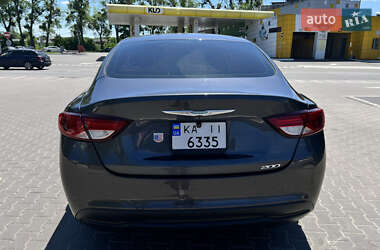 Седан Chrysler 200 2015 в 