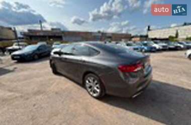 Седан Chrysler 200 2015 в 