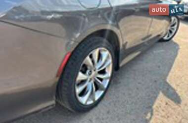 Седан Chrysler 200 2015 в 